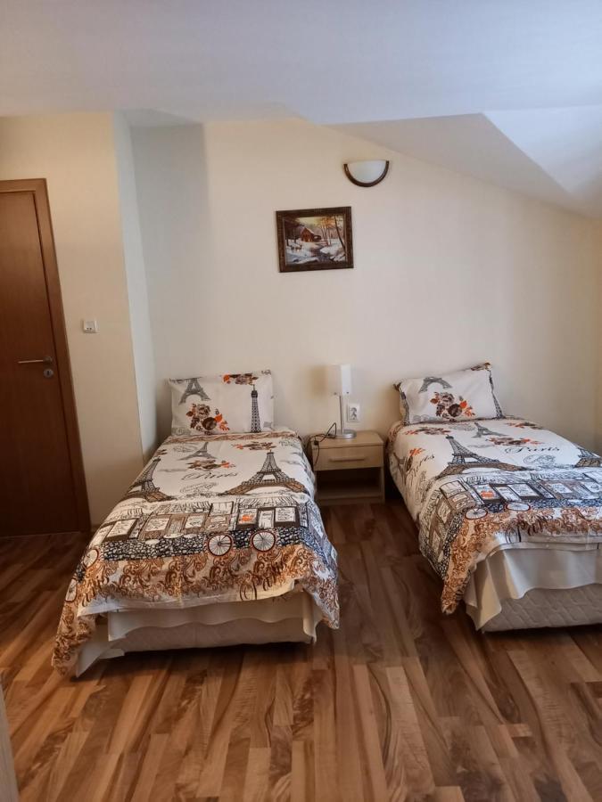 Guest Къща за гости *
