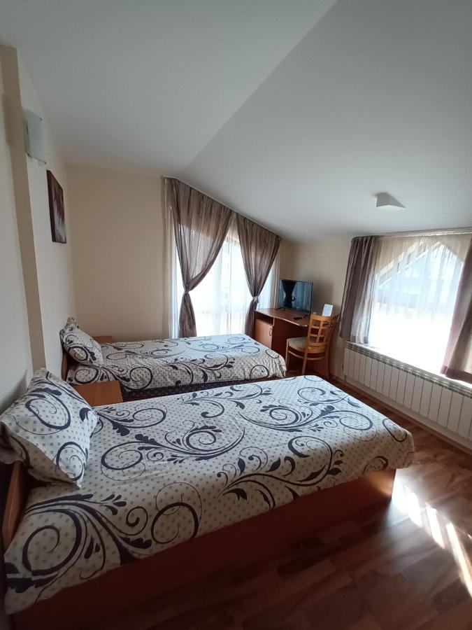Guest Къща за гости *