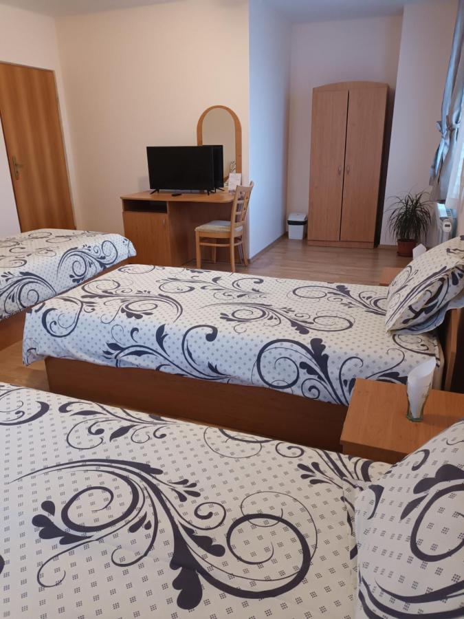 Къща за гости Guest