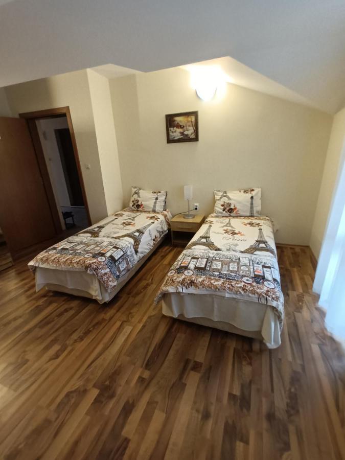 Guest Къща за гости *
