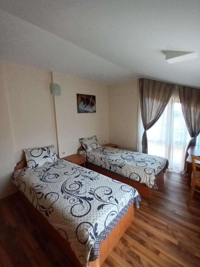 Guest Къща за гости *