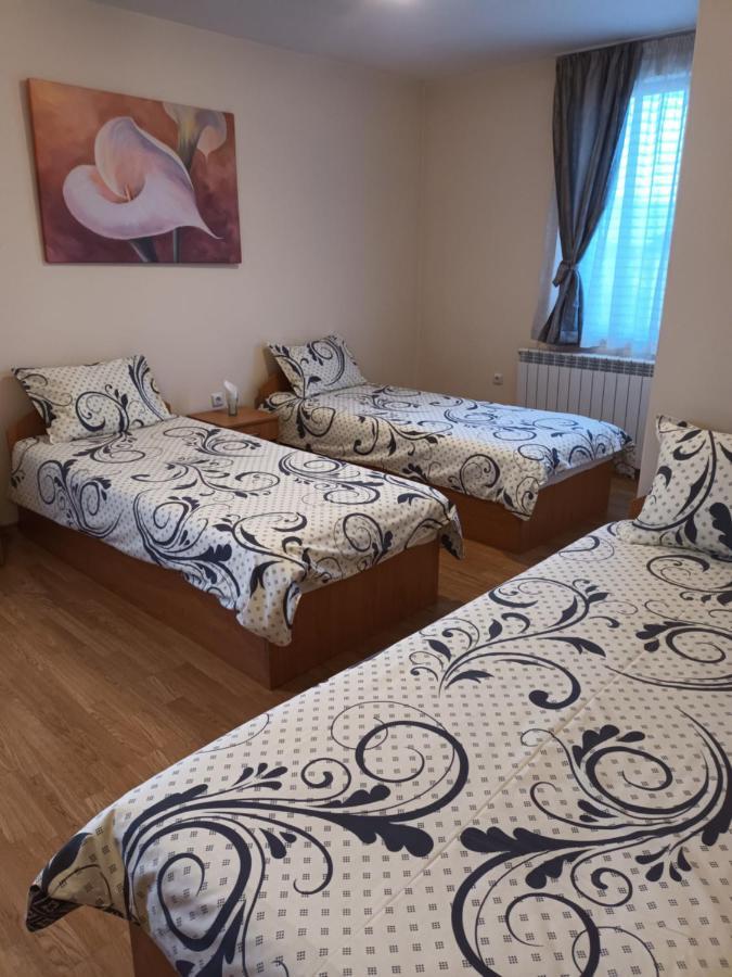 Къща за гости Guest *